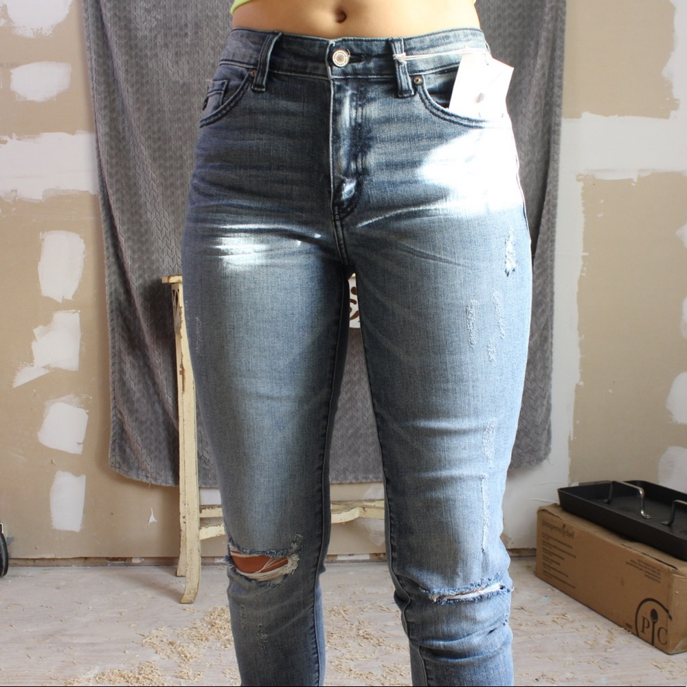 Medium wash skinny jeans